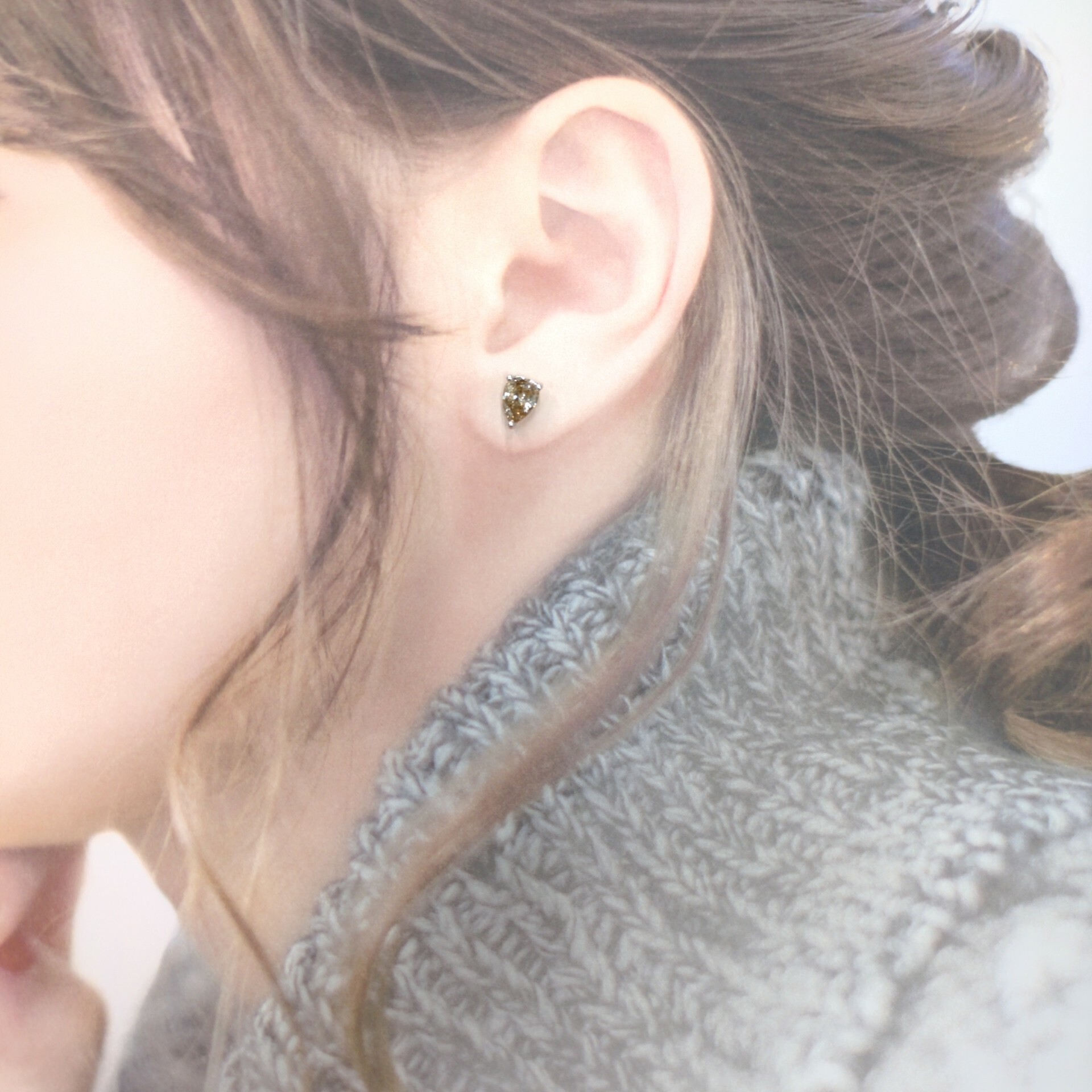 全新18K金【主石75份梨形咖啡鑽】單耳環