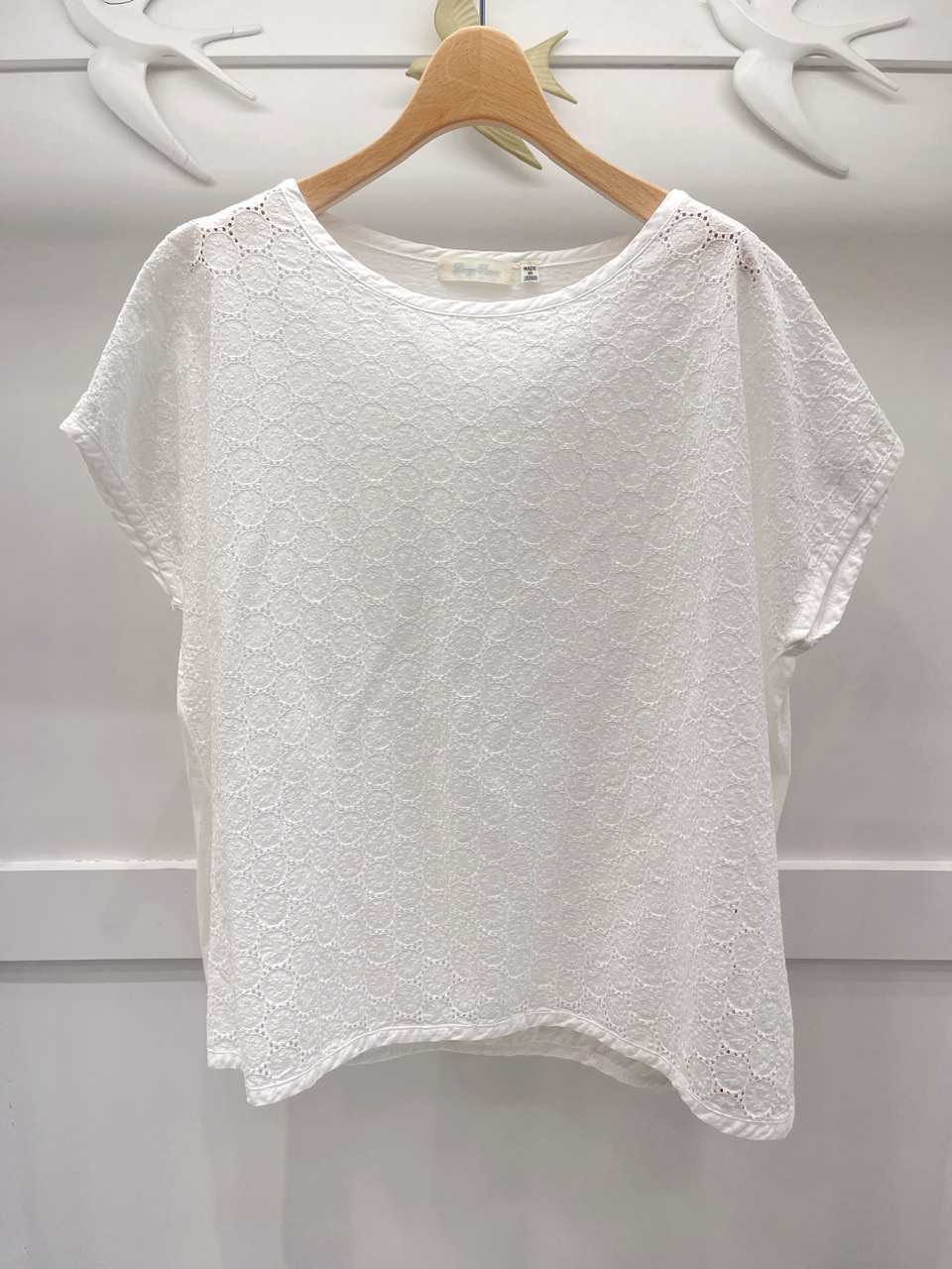 圓刺繡寬版上衣