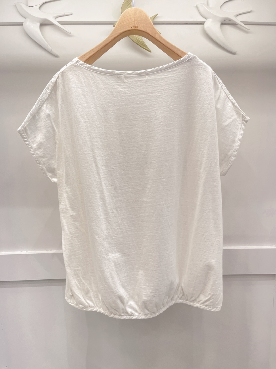 圓刺繡寬版上衣