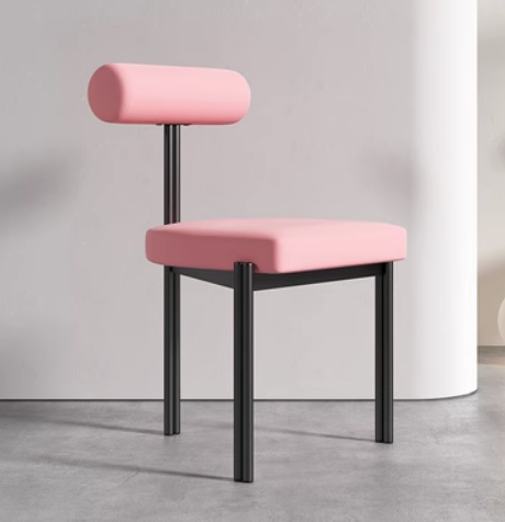 Hot selling light luxury simple triangle backrest dining chair (pink velvet * black frame) (size: 45*45*78CM)