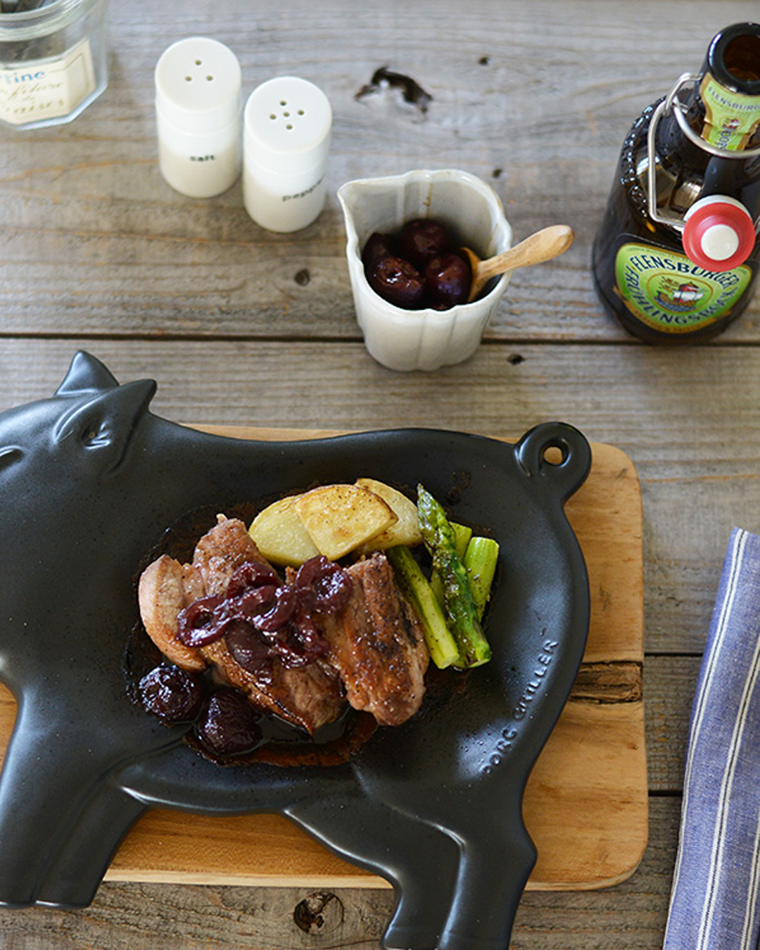 Veillee Creamer Pitcher L White｜studio m'