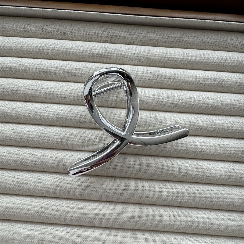 銀色蝴蝶結夾子