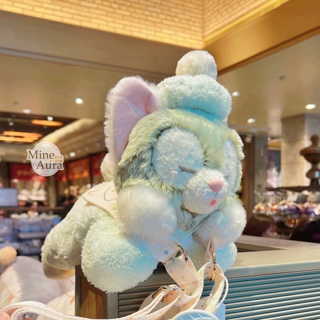 (限時特價) 達菲懶懶在一起系列 傑拉托尼 畫家貓 Gelatoni 絨毛娃娃 趴趴 托腮睡顏 造型 斜背包 -上海迪士尼樂園