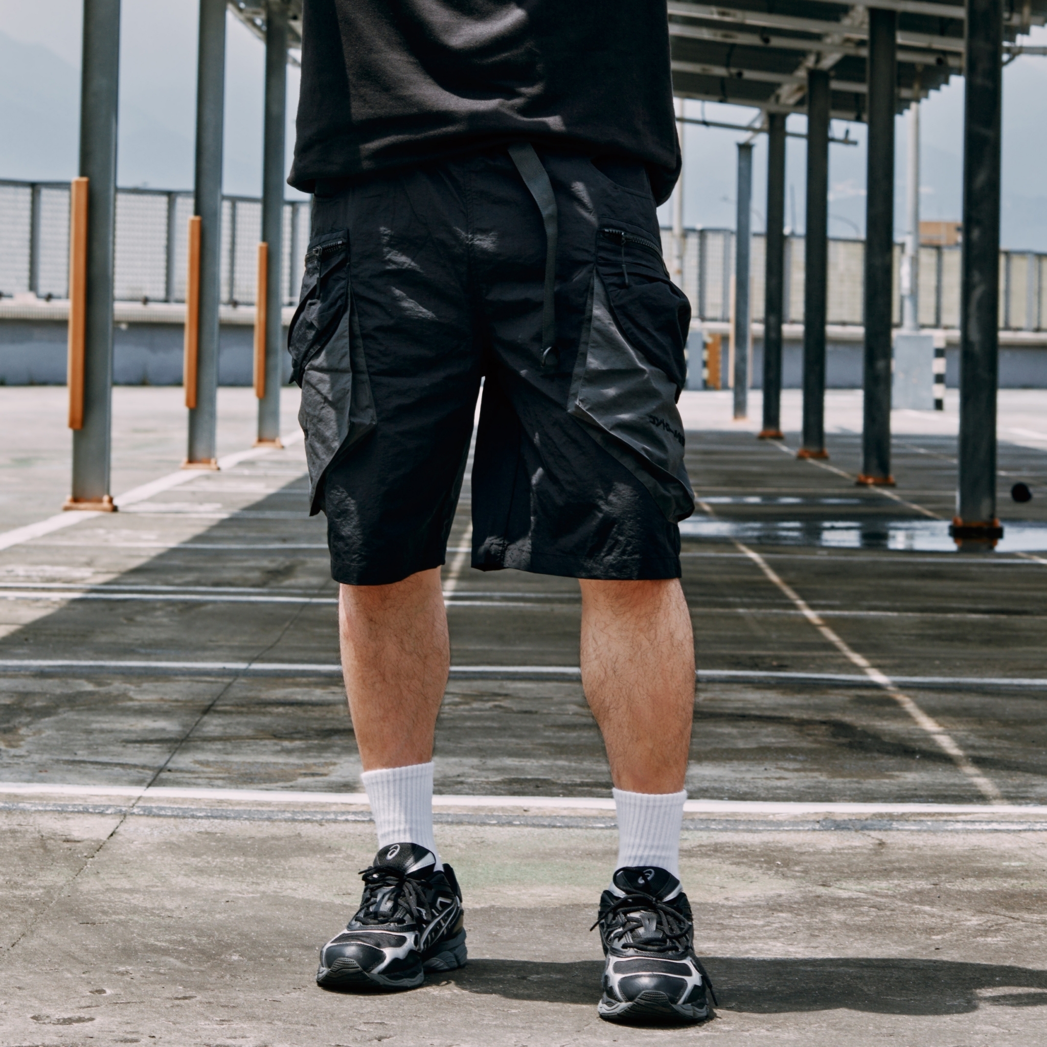 XCTRL 制御拼色口袋機能短褲-黑