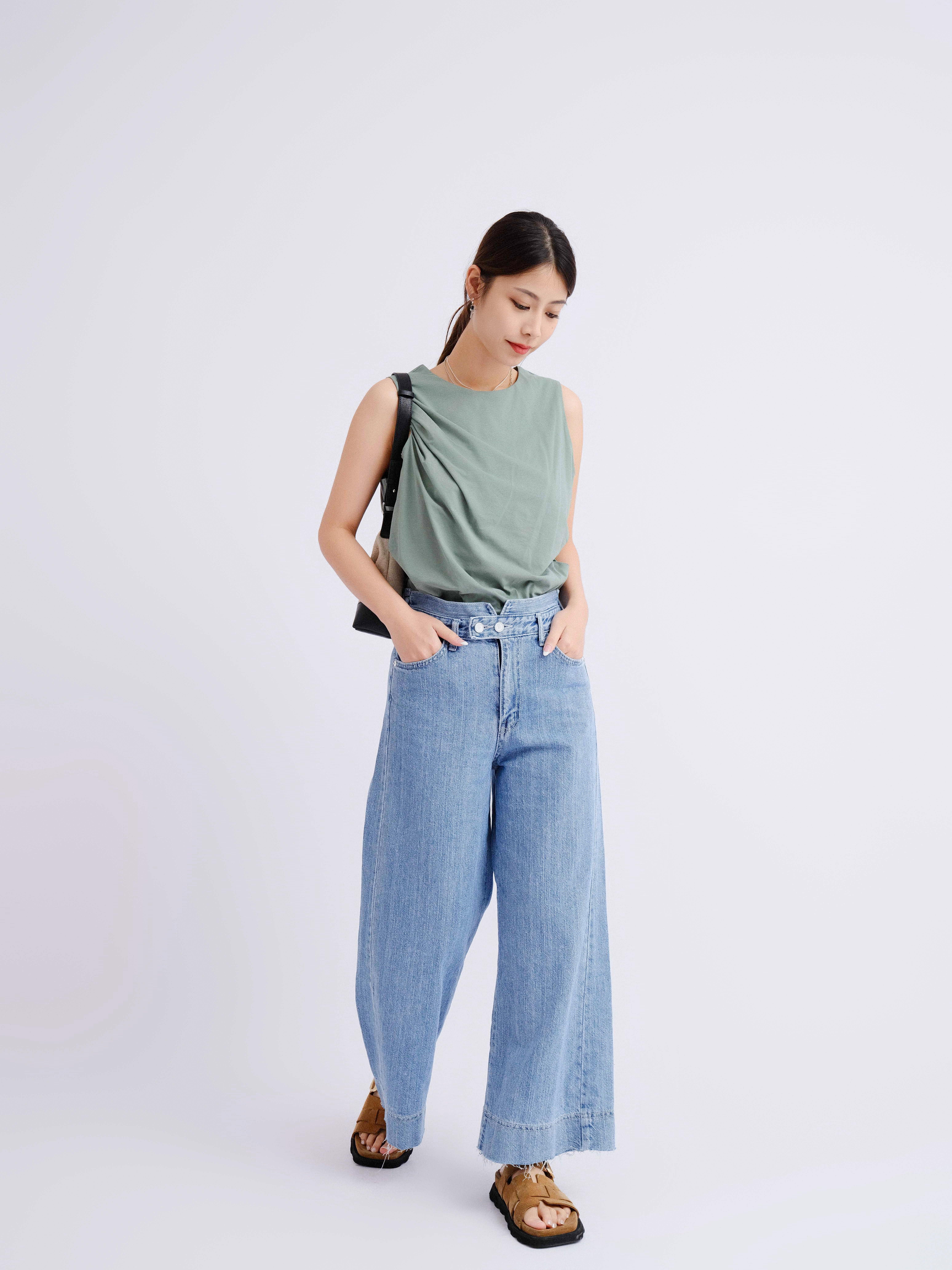 左右側縮褶背心 (現貨款式）