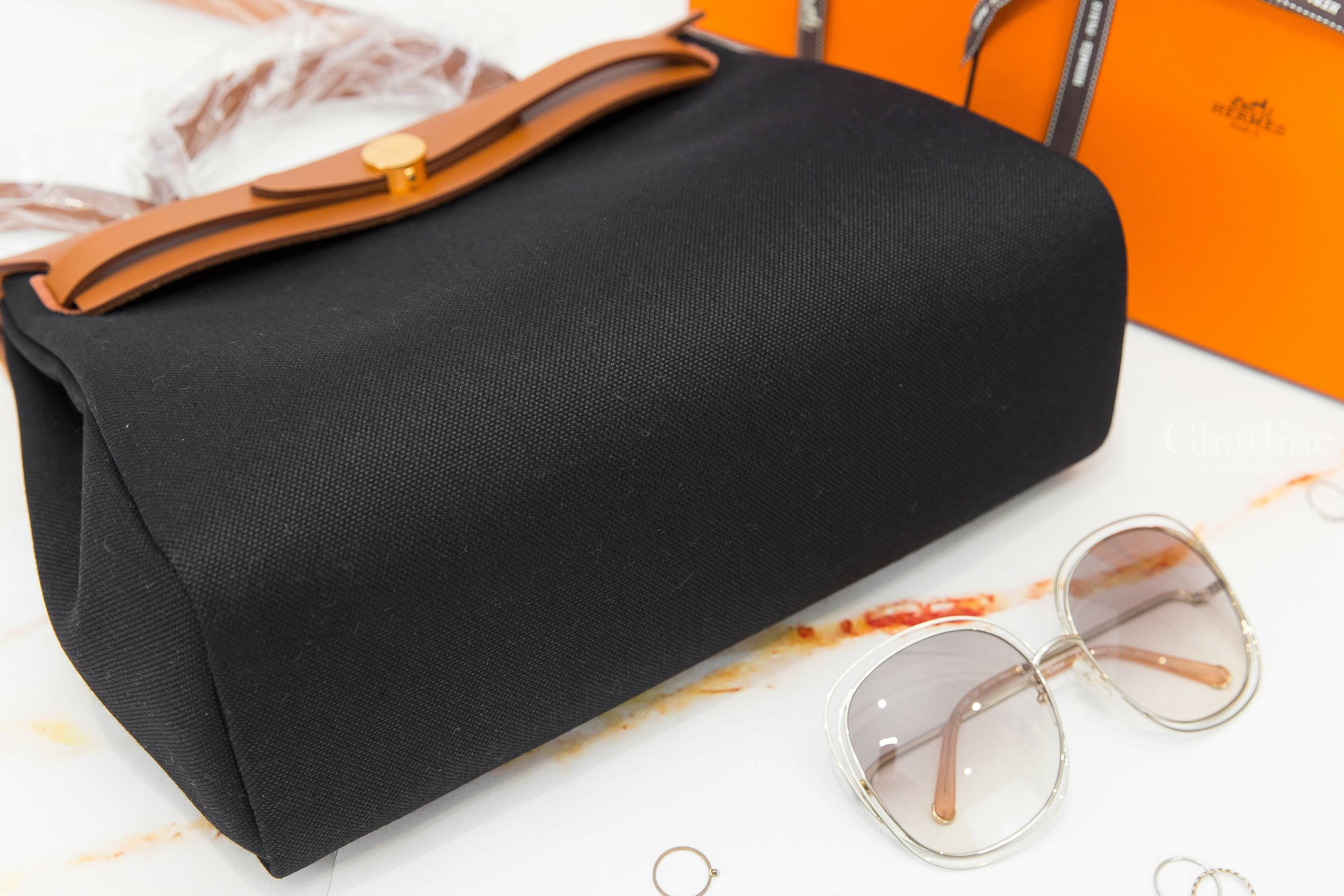 Hermès Herbag Zip 31cm Retourne 89 Noir Toile Militaire / 34 Fauve Vache Hunter 黑色拼淺褐色金釦手提肩背包-Charline Boutique 精品代購
