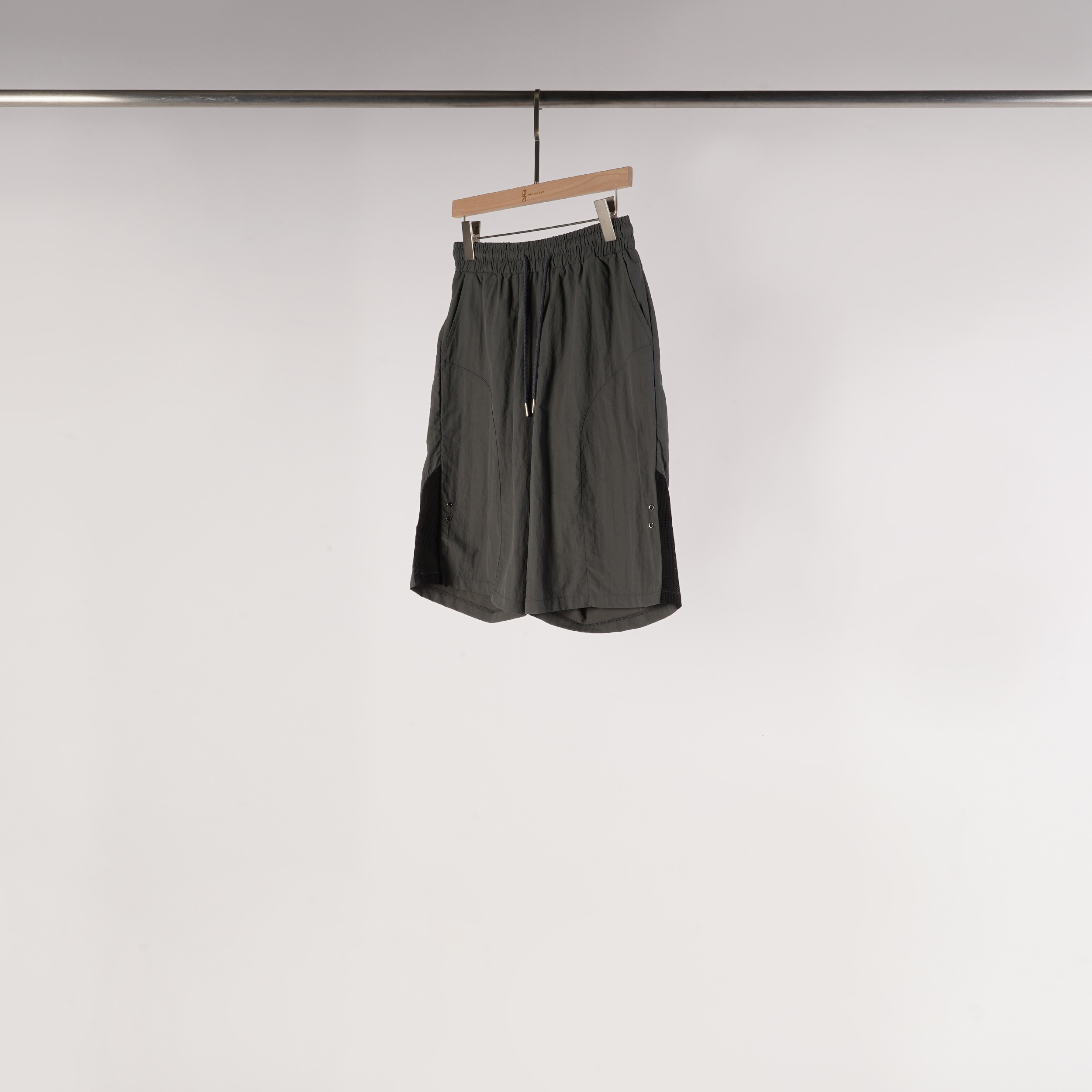 設計感側拼接撞色短褲| 3色