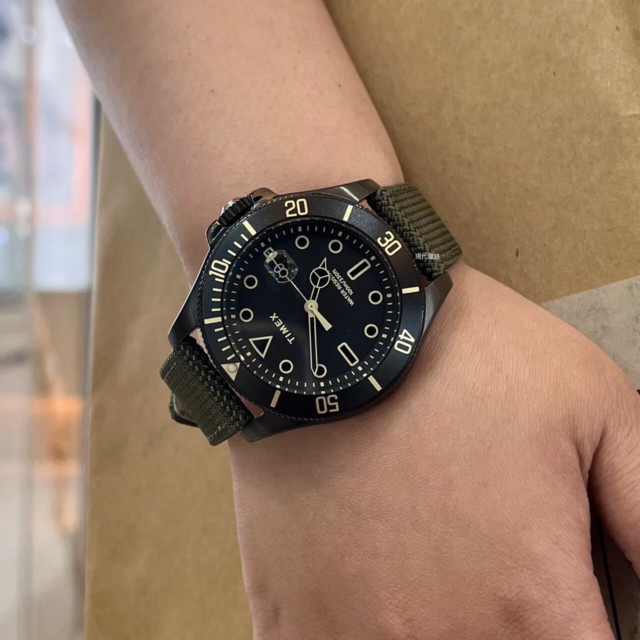 【TIMEX 天美時】風格系列 紳士手錶 (黑/深綠) TXTW2U81900 43mm 現代鐘錶