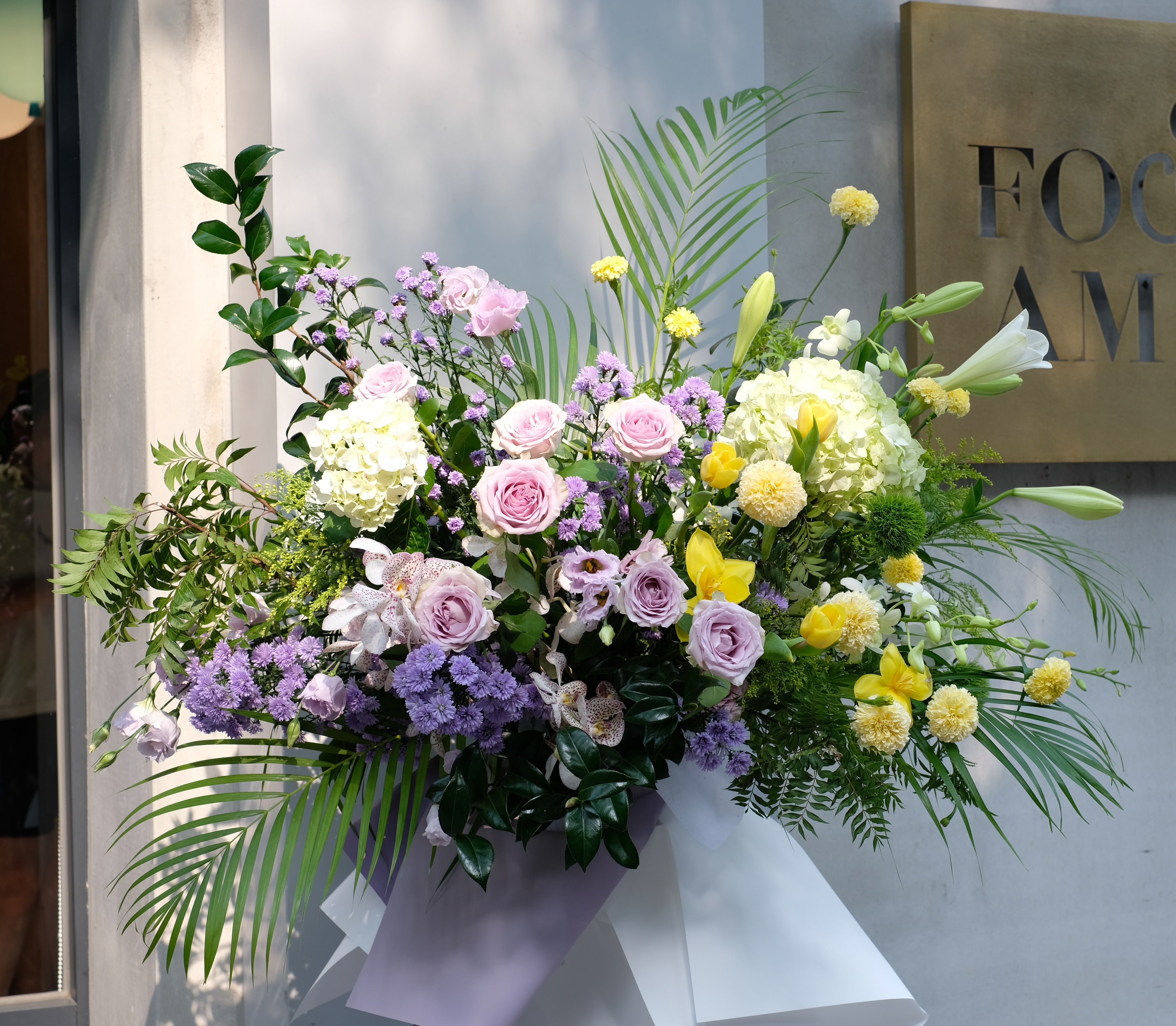 黃紫雙拼｜鮮花高架花籃
