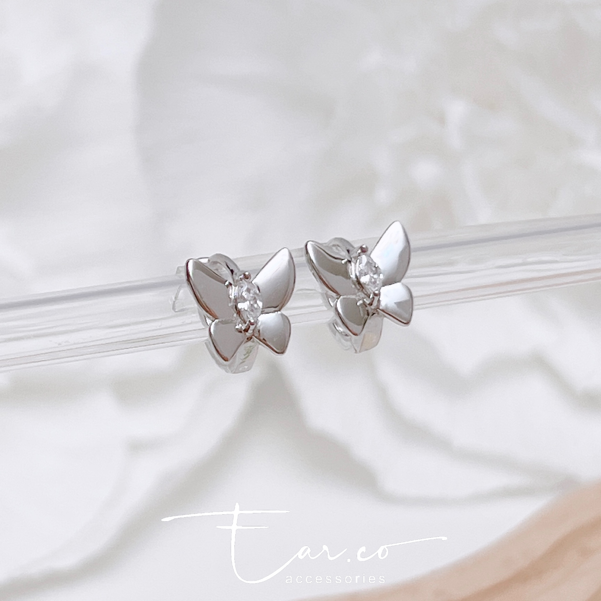 閃石蝴蝶純銀小耳圈 [睡覺不用脫! ] #A1079