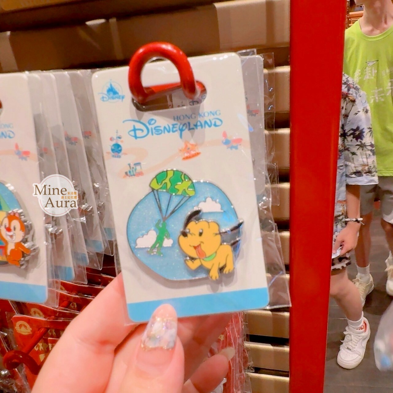 Happy Days 系列 布魯托 Plut 追小綠人降落傘 造型徽章 PIN -香港迪士尼樂園