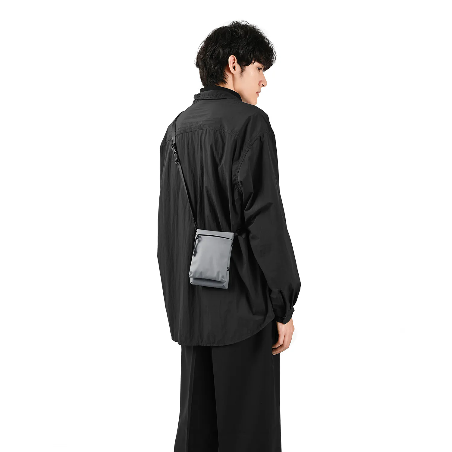 【FyberForma】LAYR Mobile 側背手機包 岩灰