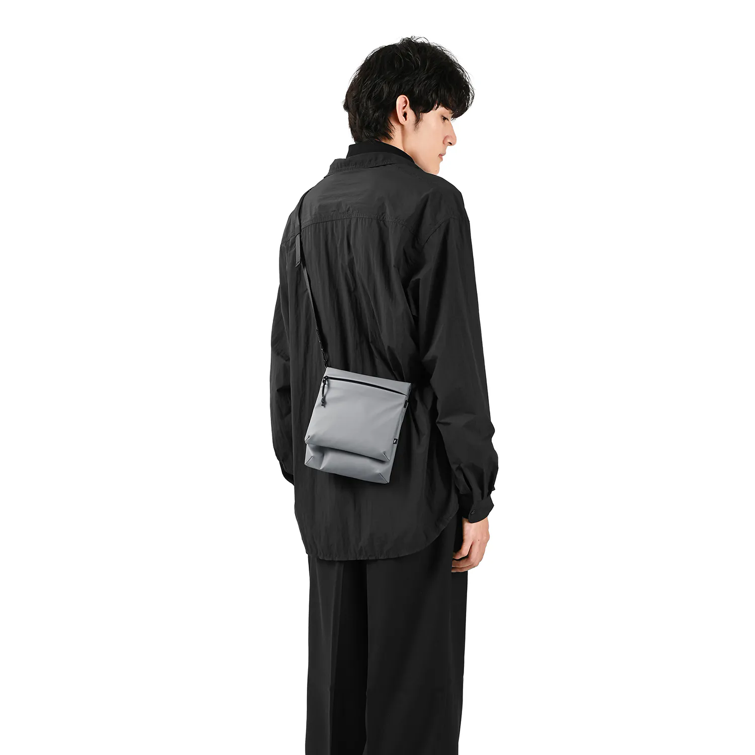 【FyberForma】LAYR Std. 側背隨行包 岩灰