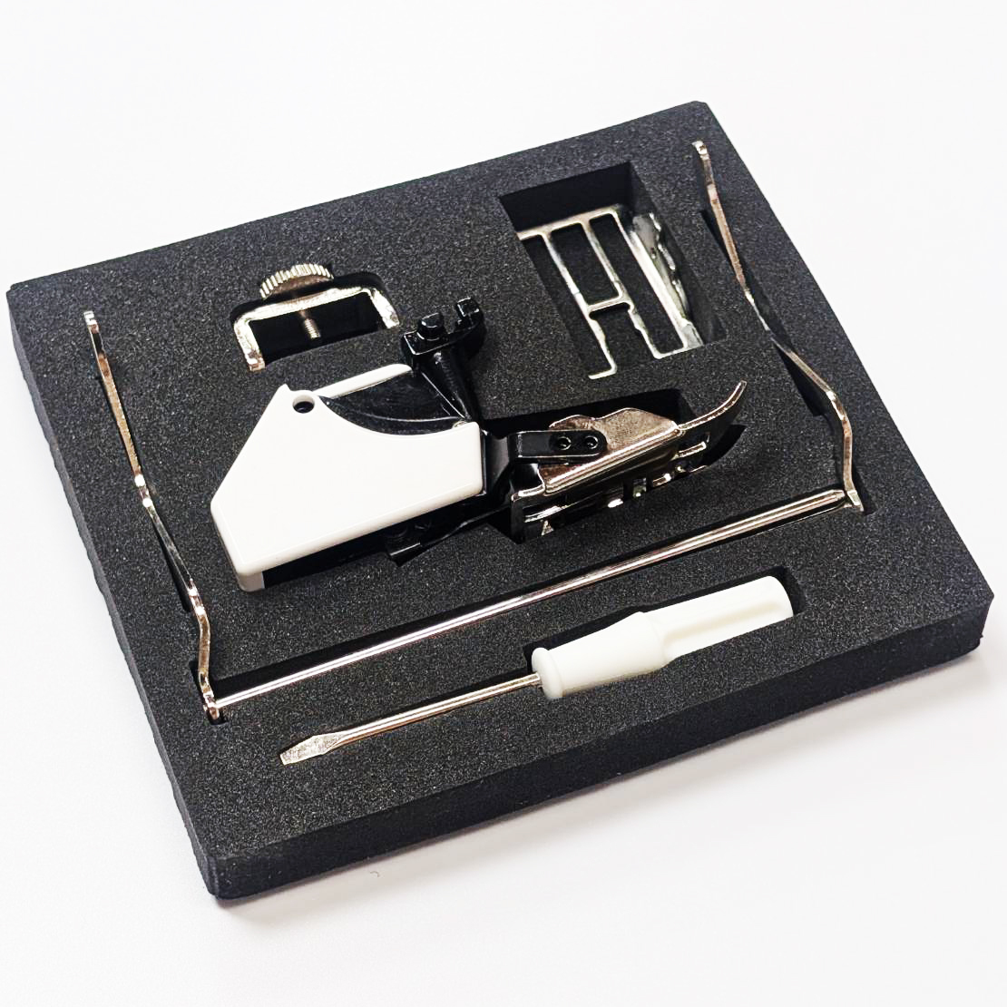 均勻送布壓腳 附平行導引器（BERNINA縫紉機適用）