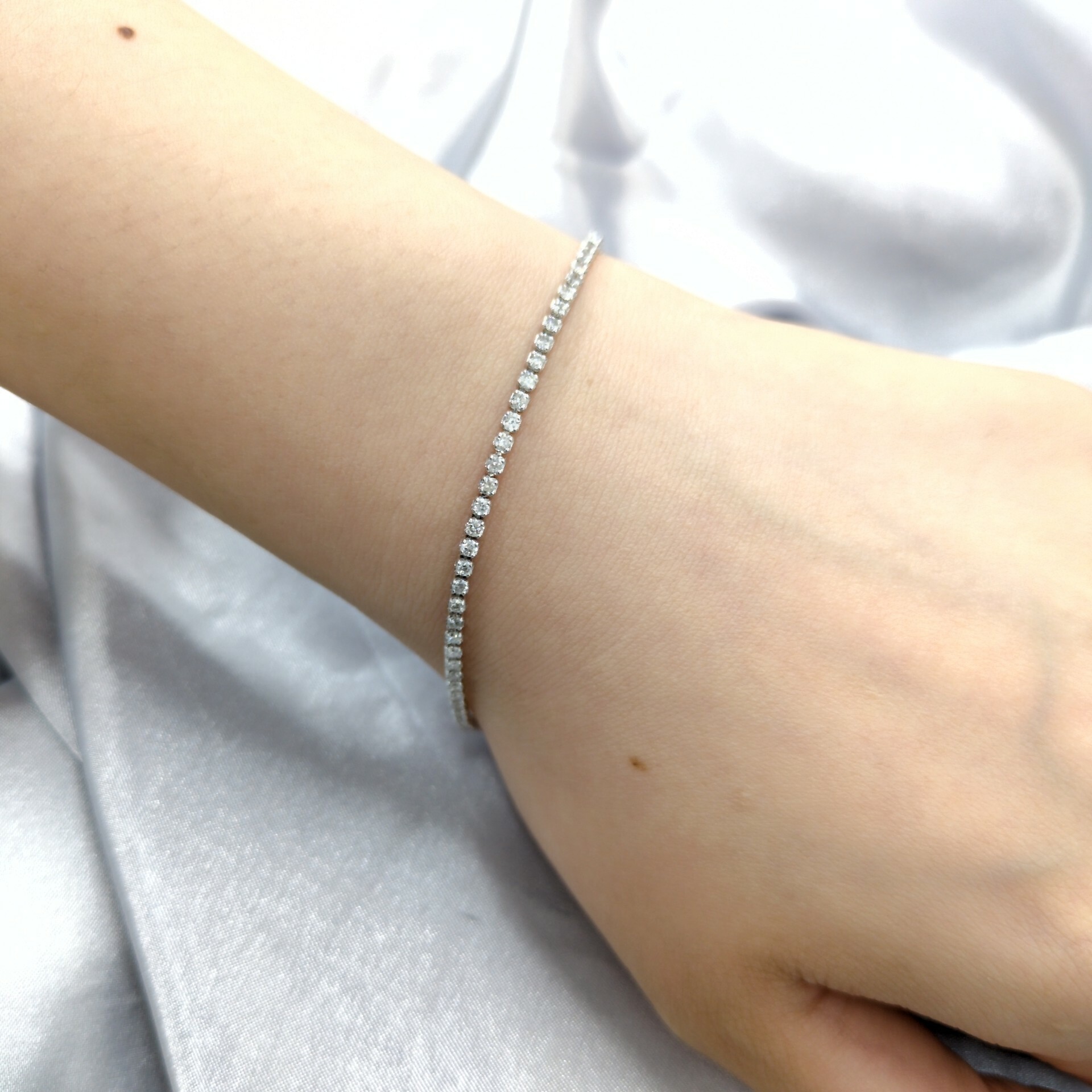 全新18K白金1卡48份鑽石手鍊