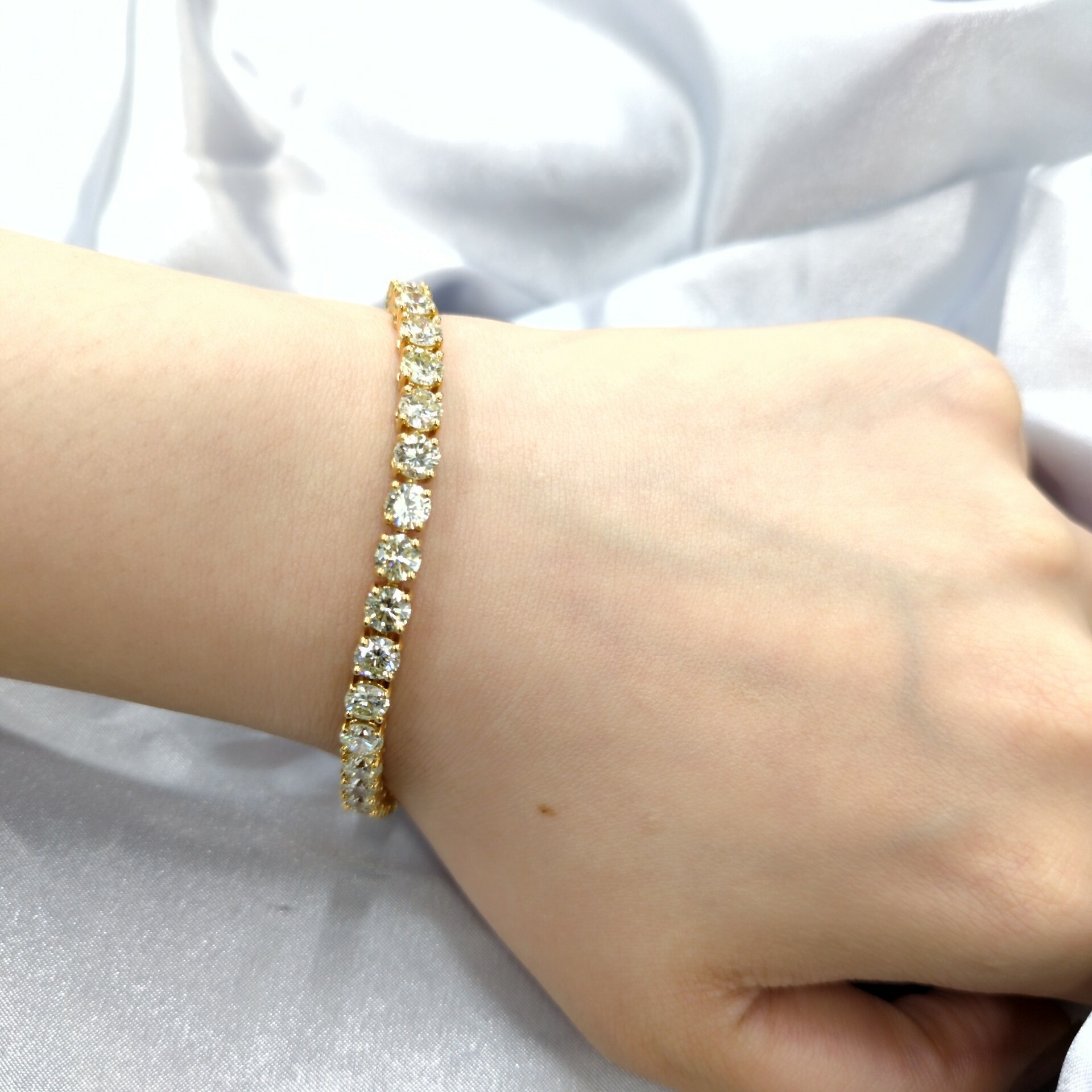 全新18K黃金11卡65份鑽石手鍊