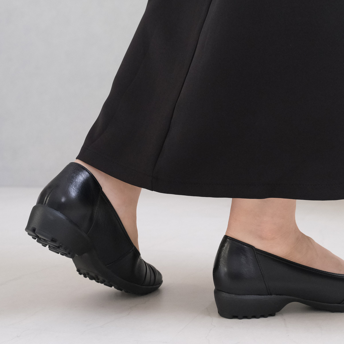 Ms. Jeune 日本真皮女用輕盈舒適不規則條紋設計高跟鞋