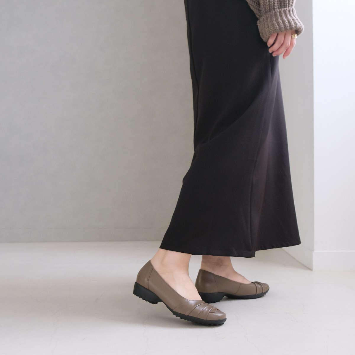 Ms. Jeune 日本真皮女用輕盈舒適不規則條紋設計高跟鞋