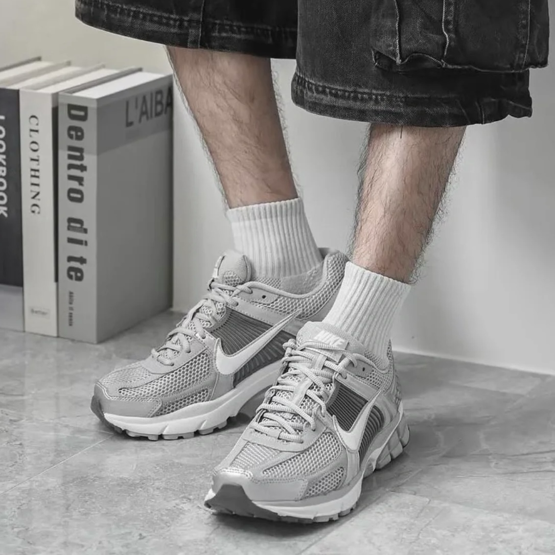 Nike Zoom Vomero 5 Cool Grey 銀灰白 金屬灰 反光 Y2K 緩震 慢跑鞋 休閒鞋