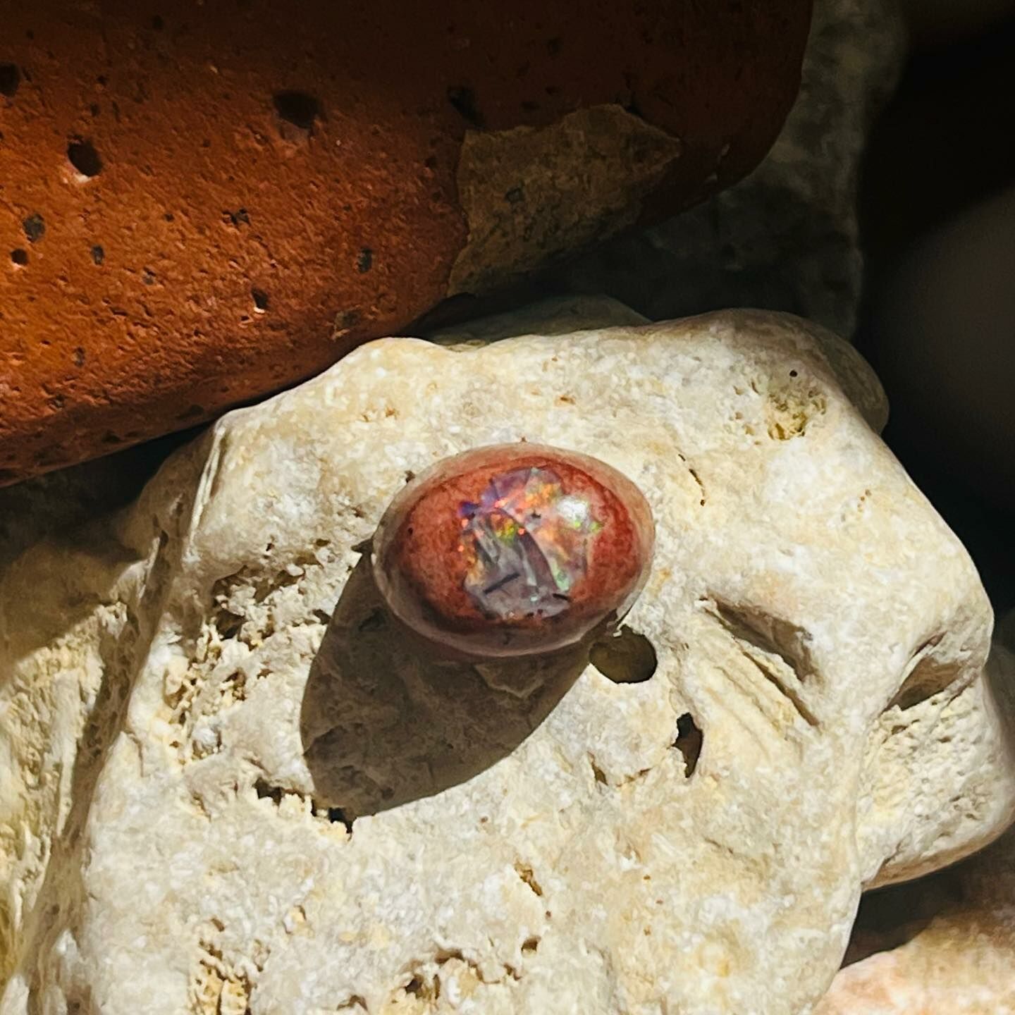 [原石] 墨西哥火蛋白石