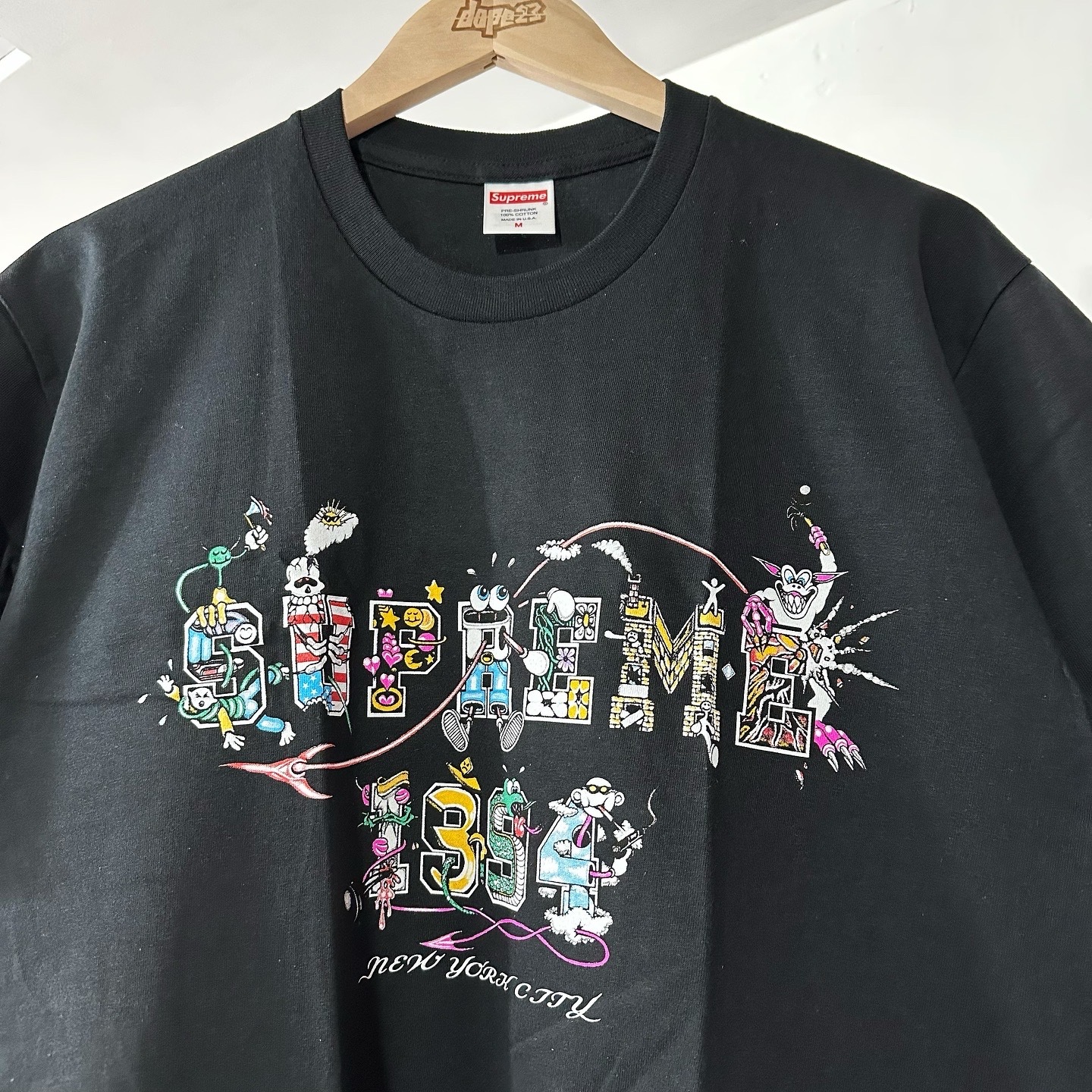 SUPREME SS24 VARSITY TEE BLACK