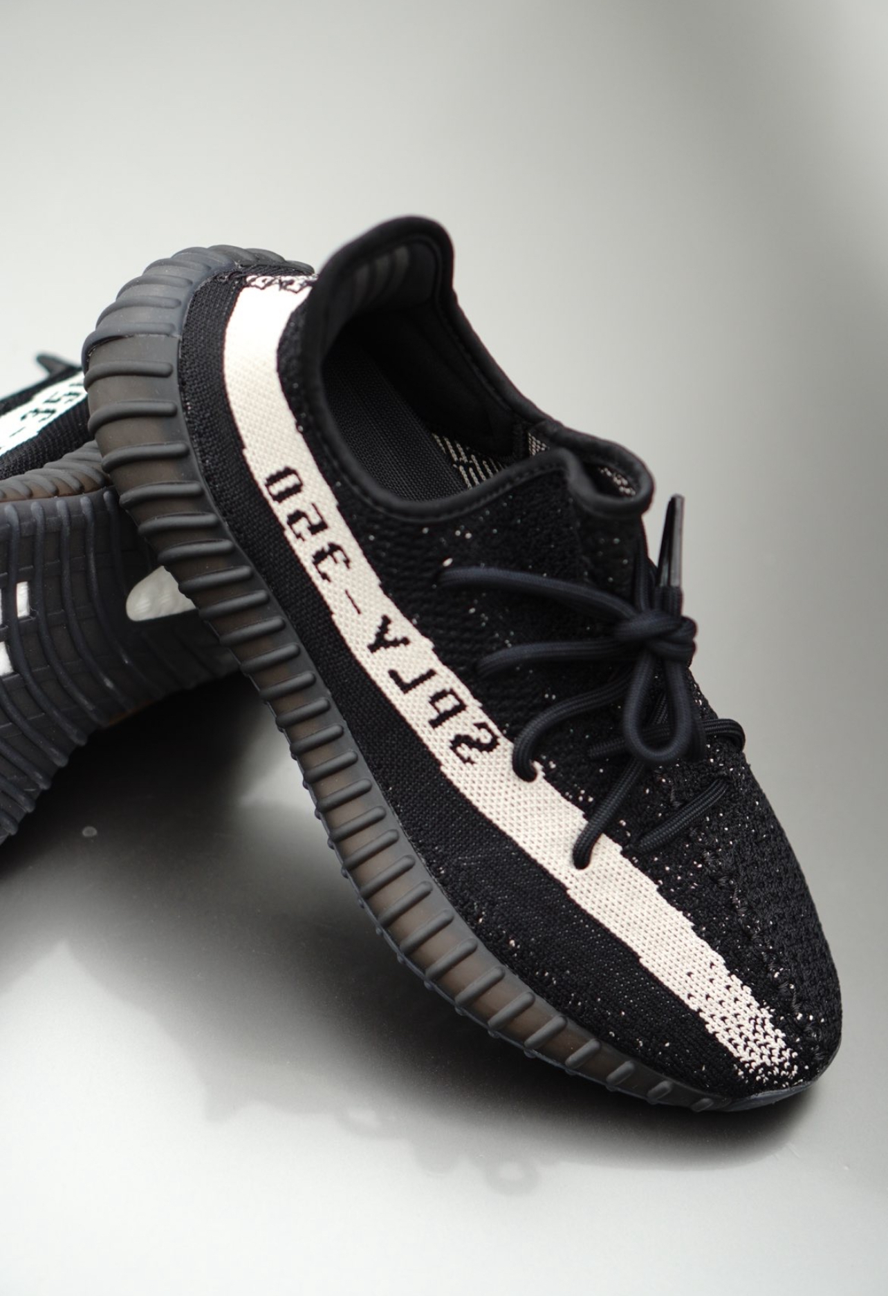 yeezy boost v2 black