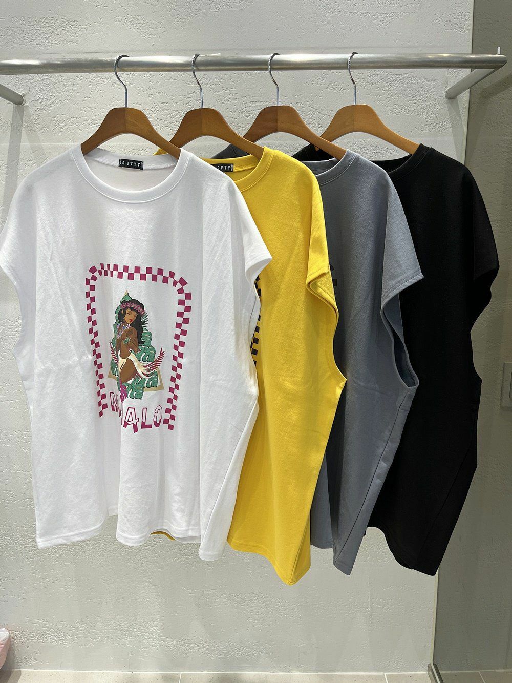 英文字圖案背心 10.GVTY-0134V