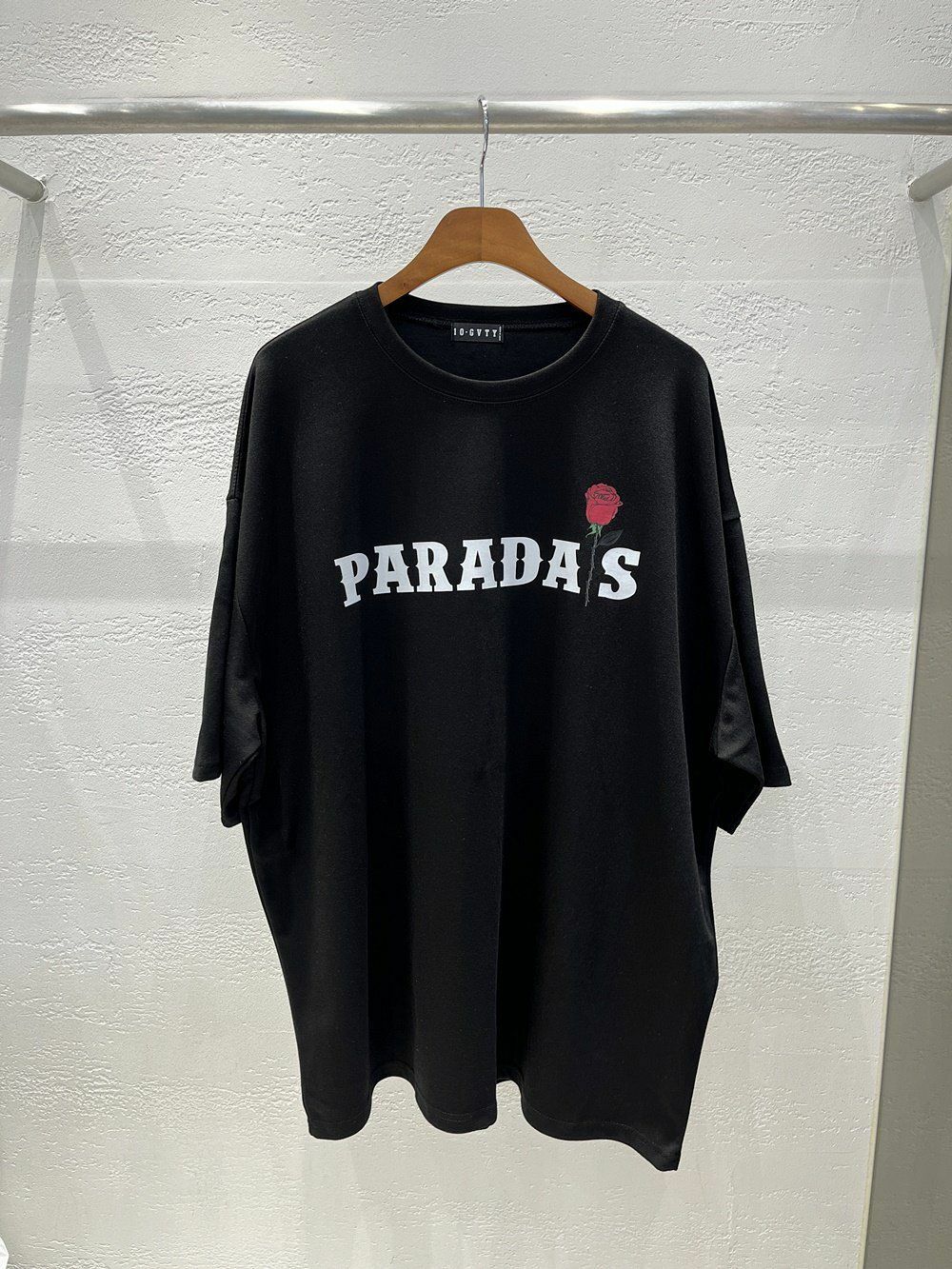 OverSize英文字玫瑰花圖案短袖Tee  10.GVTY-0136V