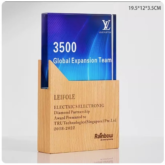 Hotly recommended color printed crystal solid wood trophy customization (C_01 model, beech crystal color printed (contact customer service after placing the order to confirm (words and drawings)