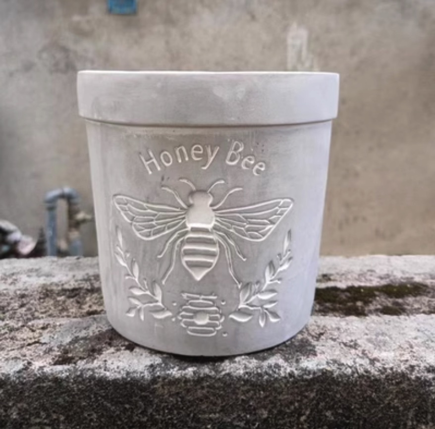 Popular creative insect cement flowerpot (grey-bee large)
