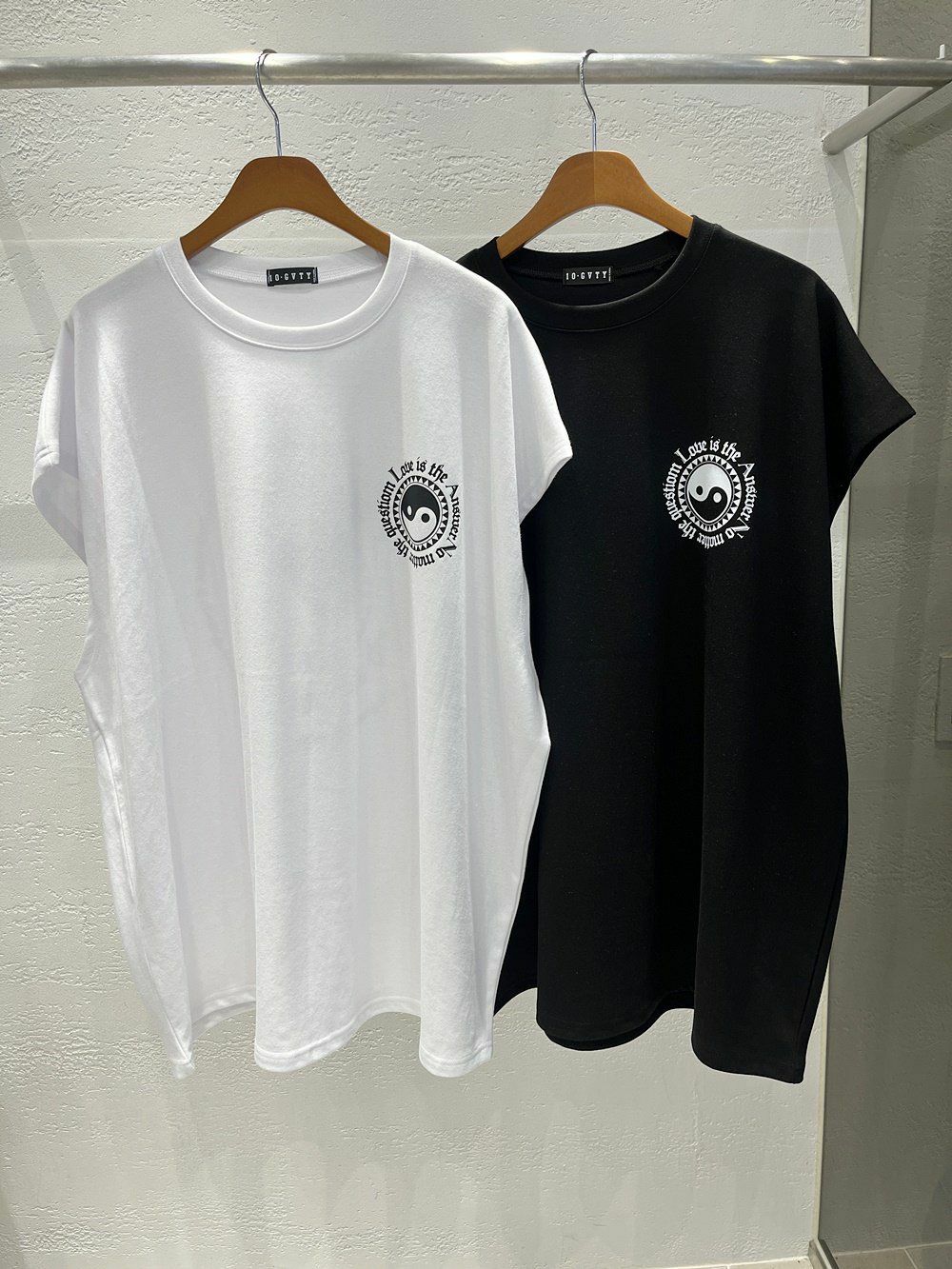 OverSize英文字圖案背心 10.GVTY-0137V