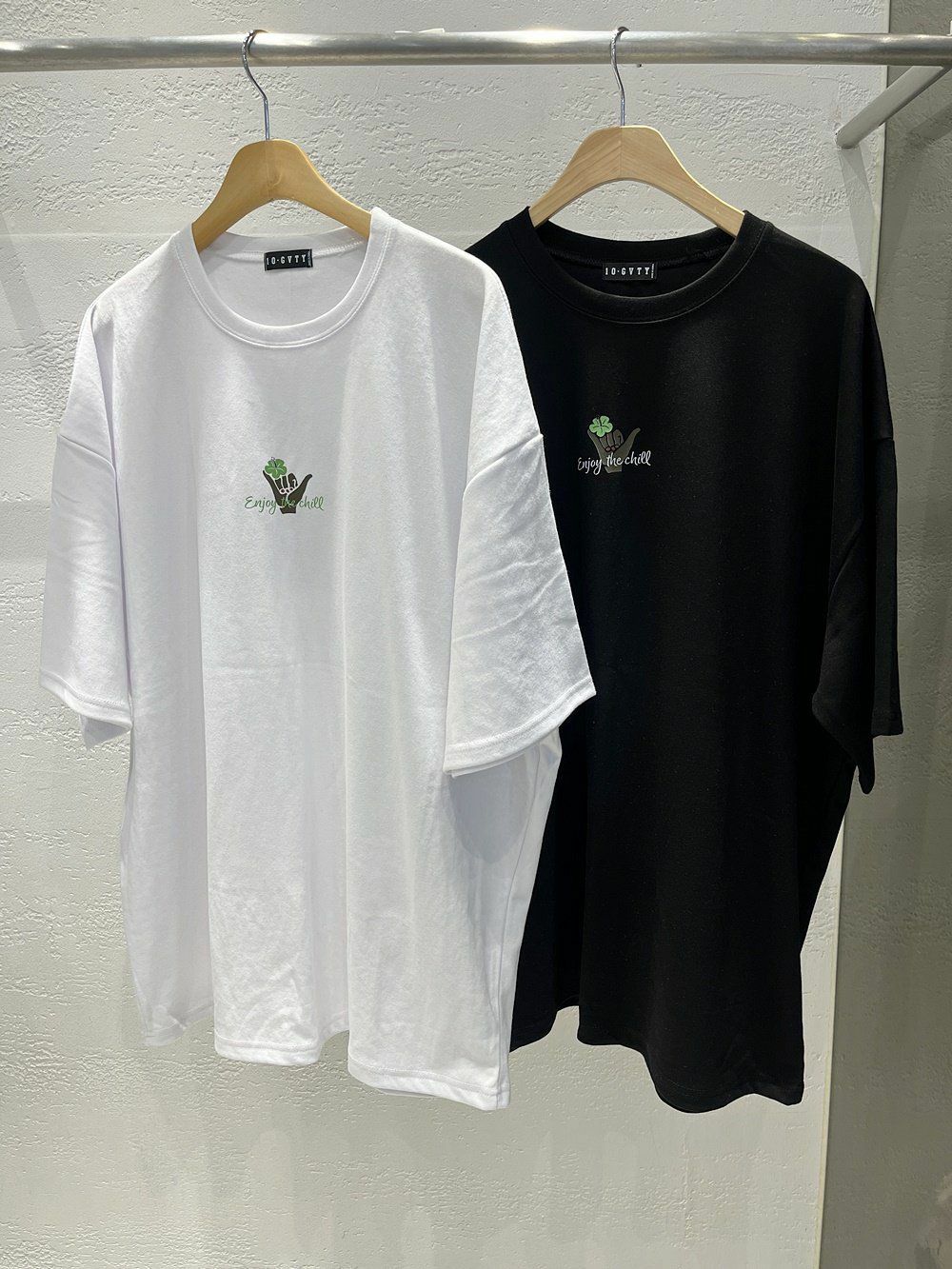 OverSize英文字圖案短袖Tee 10.GVTY-0141T