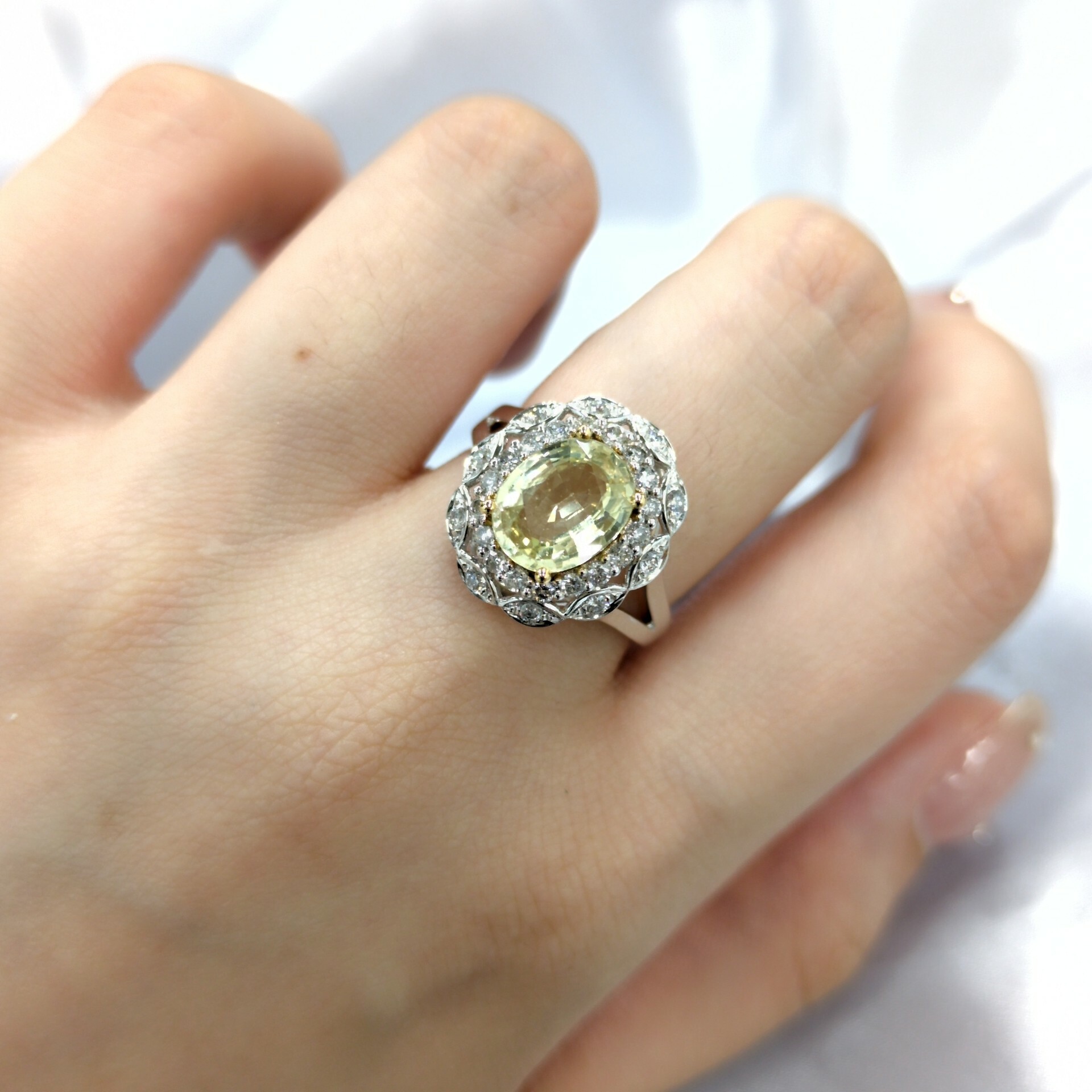 18K White Gold 2.39 Sapphire and Diamond Ring