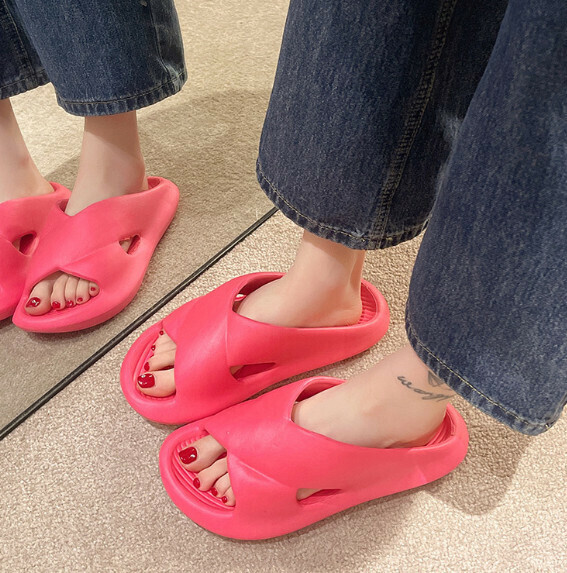 Popular soft-soled slippers [Rose Red - Cross Strap] (Size: 36-41) [Please contact customer service to confirm the delivery size after placing the order]