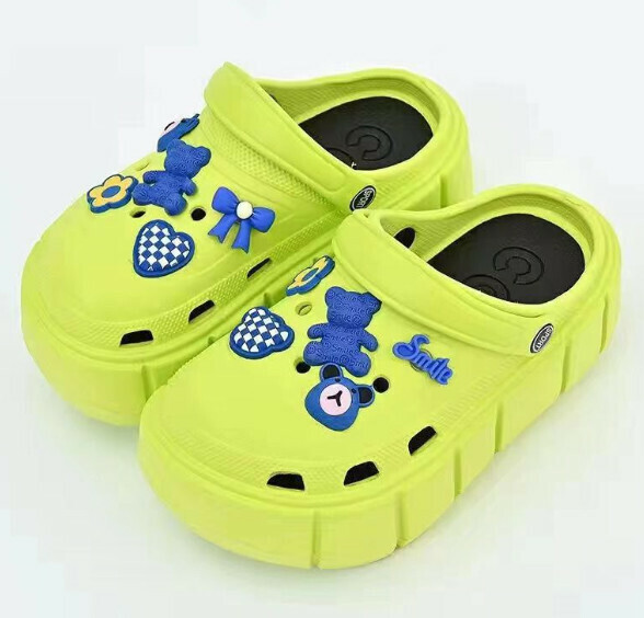 Popular thick-soled beach shoes [36-41 sizes] [5016 green [blue bear]] (contact customer service after placing the order to confirm the delivery size)