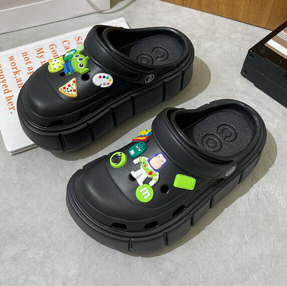 Popular thick-soled beach shoes [36-41 sizes] [5016 black [Buzz Lightyear]] (contact customer service after placing the order to confirm the delivery size)