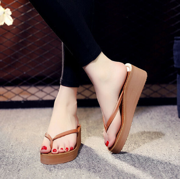 Popular thick-soled flip-flops [35-40 sizes] [camel color] (contact customer service after placing the order to confirm the delivery size)
