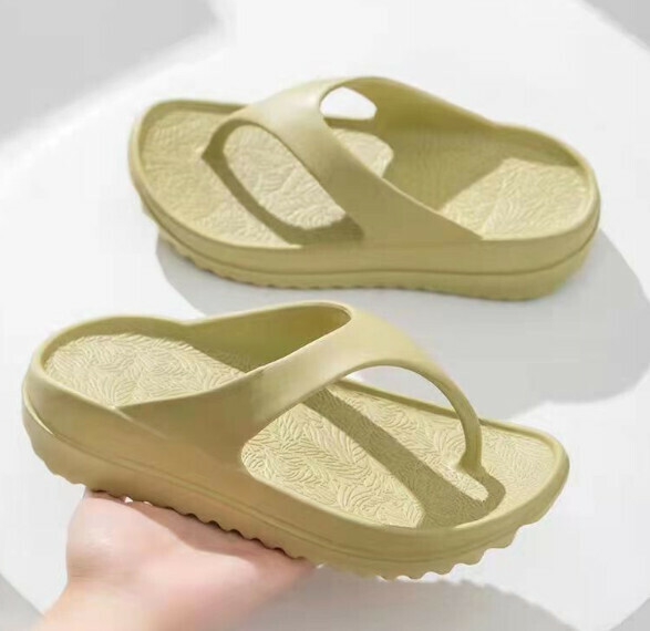 Popular casual flip-flops [35-40 sizes] [6005 green light plate] (contact customer service after placing the order to confirm the delivery size)