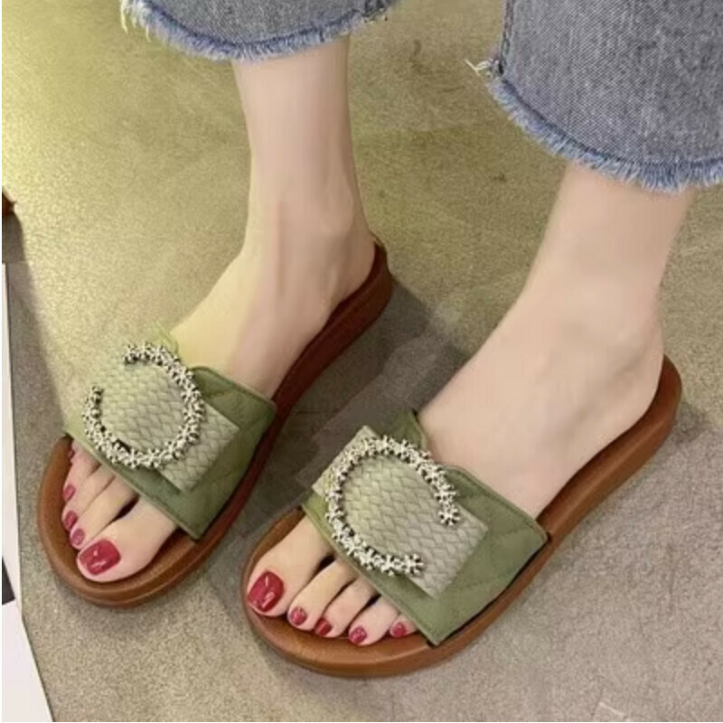 Hot recommended outdoor slippers [C buckle one green size 36-41] [Contact customer service after placing order to confirm delivery size]