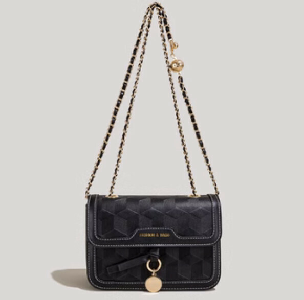 Hot recommended chain small square bag crossbody bag (black)