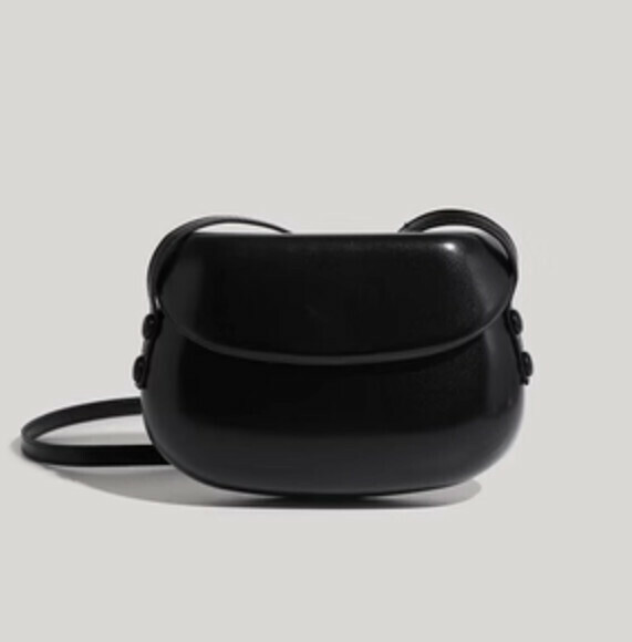 Hot Recommended Retro Saddle Crossbody Bag (Black)