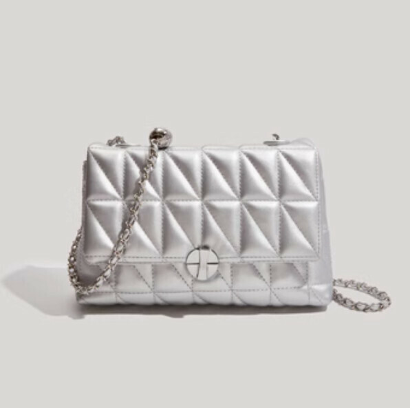 Hot Recommended Fashionable and Versatile Crossbody Chain Bag (Silver)