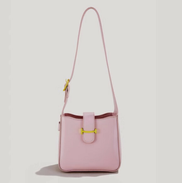 Popular trendy and simple cross-body small square bag (pink)