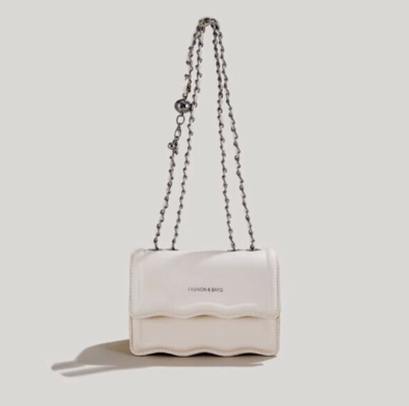 Hot push chain crossbody small square bag (off-white)