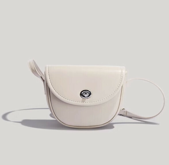 Hot Recommended Retro Shoulder Crossbody Bag (White)