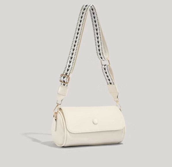 Hot recommendation: versatile wide shoulder strap crossbody bag (off-white)
