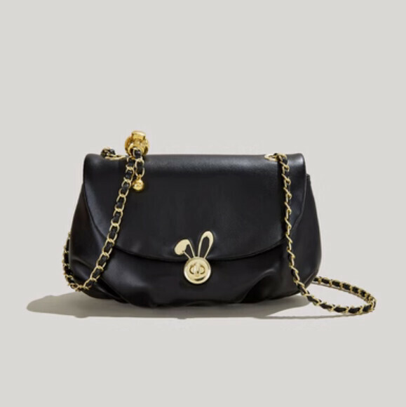 Popular Fashionable Pleated Shoulder Crossbody Bag (Black)