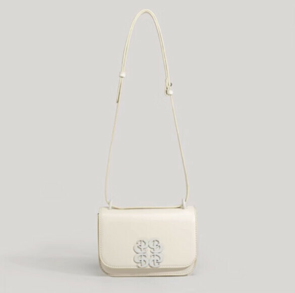 Popular fashionable one-shoulder cross-body small square bag (off-white)