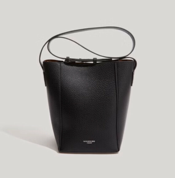 Popular Large Capacity Commuting Bucket Crossbody Bag (Black)