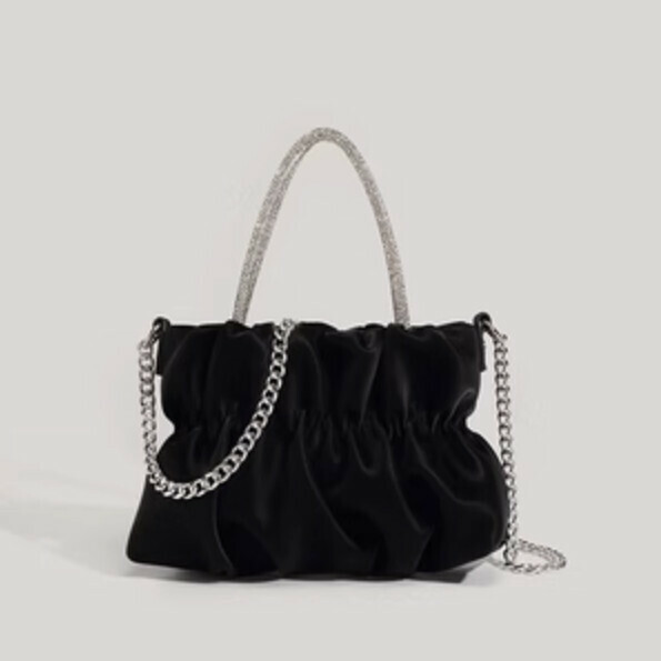 Popular pu leather chain pleated hand-held crossbody bag (black)